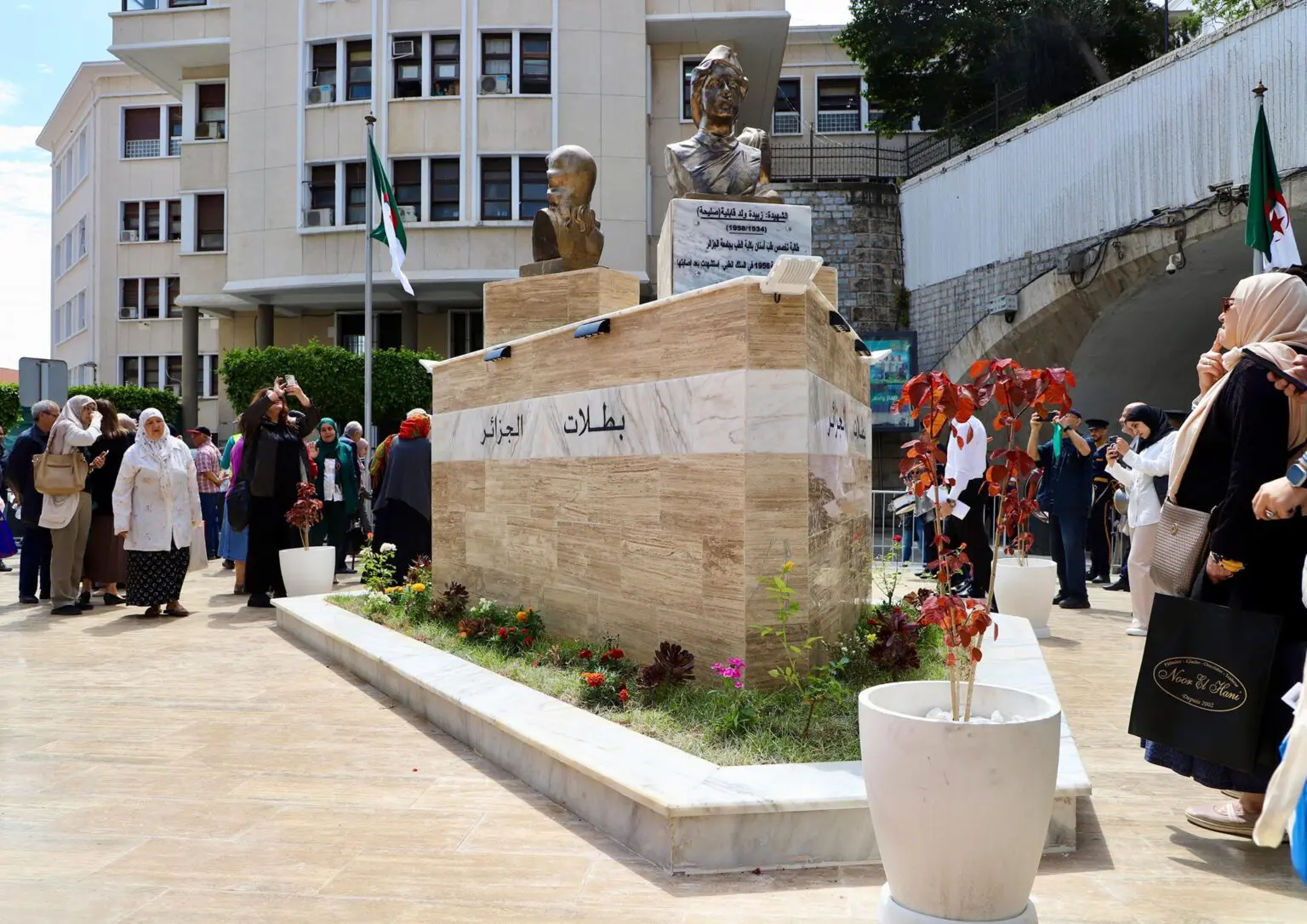 En mémoire des massacres du 8 mai, Alger rend hommage à trois héroïnes de la Révolution [photos]