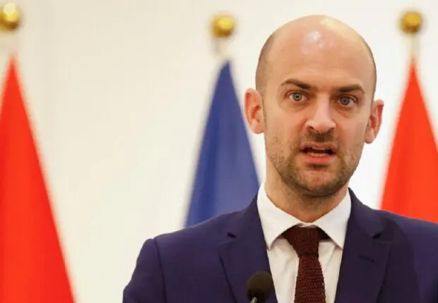 Tensions avec la France : Paris annonce le renvoi de nouveaux diplomates algériens