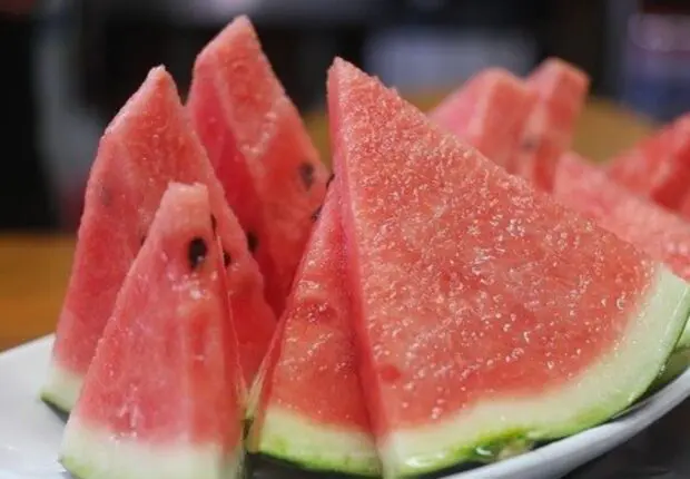 Himayatec alerte sur des pastèques cancérigènes : voici comment les repérer