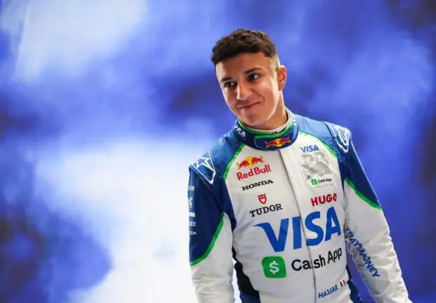 Isack Hadjar, premier pilote arabe en F1 : un Franco-Algérien entre rêve et légende