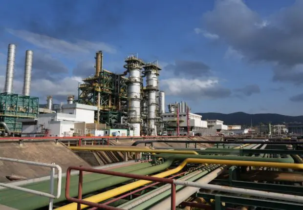 La plus grande raffinerie d’Algérie à l’arrêt : que cache la décision de Sonatrach ?