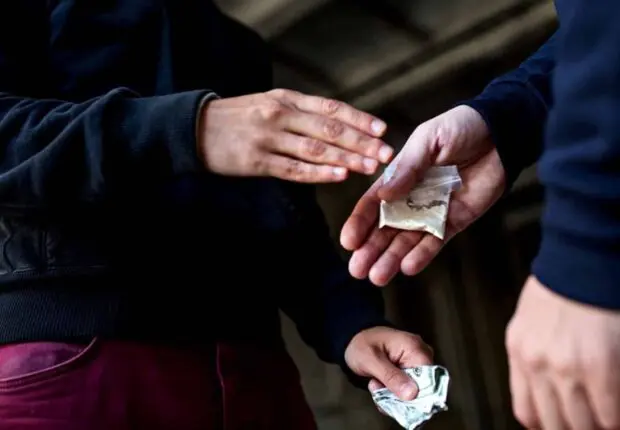 Primes pour dénoncer les trafiquants de drogue : tout ce qu’il faut savoir