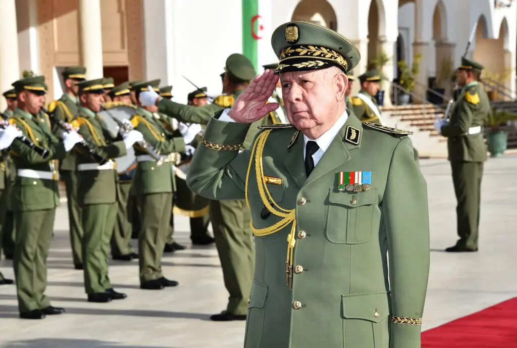 Qui est Abdelkader Aït Ouarabi, le général fraîchement nommé à la tête de la DGSI ?