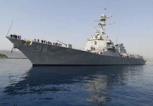 Coopération militaire : l’Algérie accueille la destroyer américaine USS Forrest Sherman