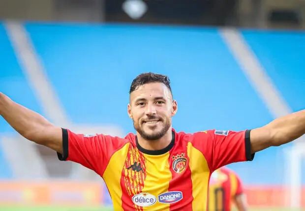 Buteur, Belaïli propulse l’EST en 1/2 finale de la Coupe de Tunisie (vidéo)