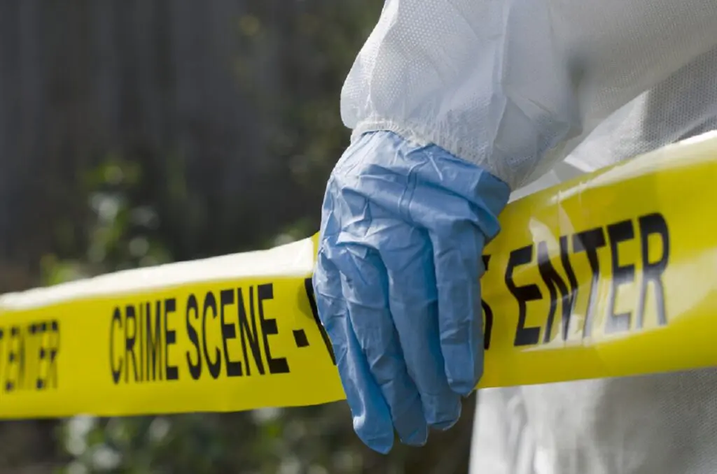 Un ADN relance un cold case de 14 ans : 3 suspects arrêtés pour le meurtre d’un Algérien à Paris