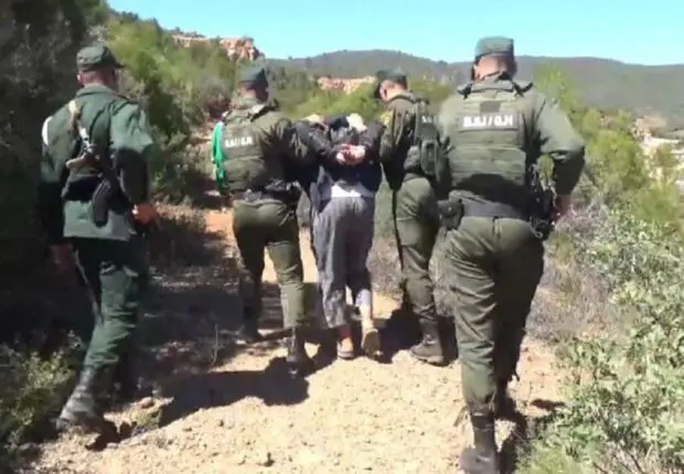 Il séquestre et torture une femme après avoir violé ses enfants : un trentenaire arrêté à Chlef