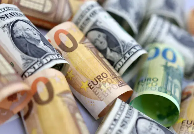 Banque d’Algérie et marché noir : après une récente envolée, à combien s’échangent les devises ?