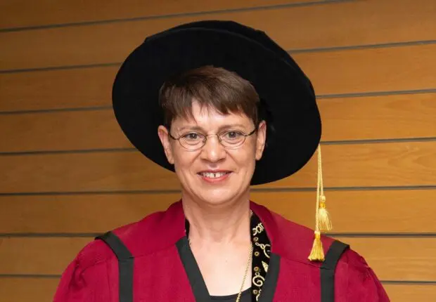 De Béjaïa à la scène scientifique internationale : le parcours sans frontières de Hassina Mouri