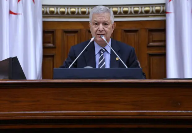 Première réunion de travail au Conseil de la Nation sous la présidence de Nasri