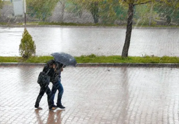 Fortes pluies hors saison en Algérie : alerte météo « orange » dans plusieurs régions dès ce mardi !