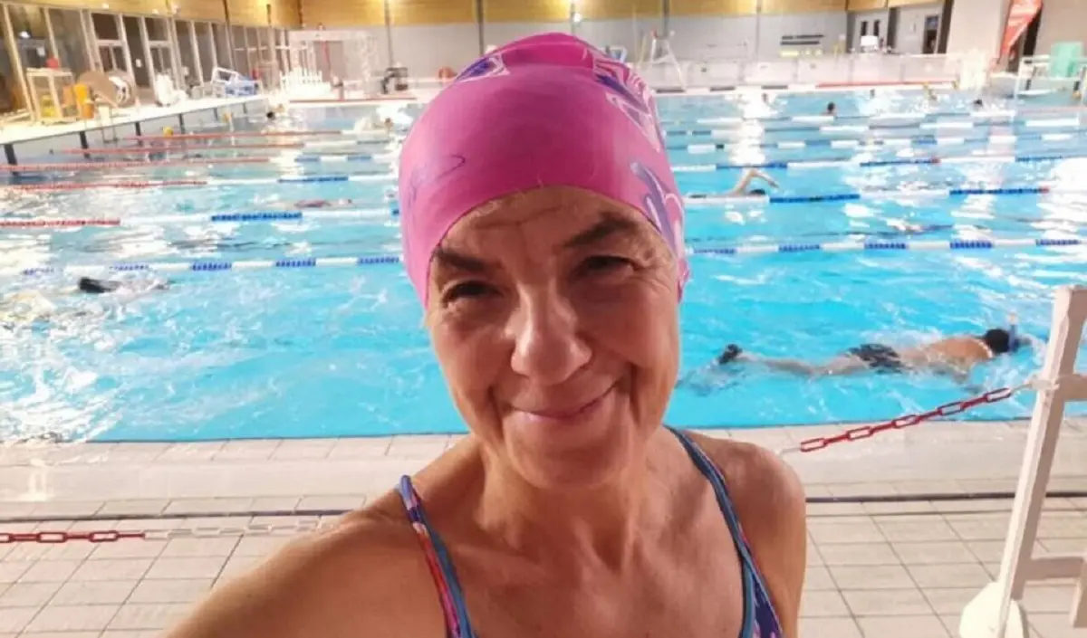 À 65 ans, une Algérienne se lance le défi de relier l’Angleterre à la France à la nage