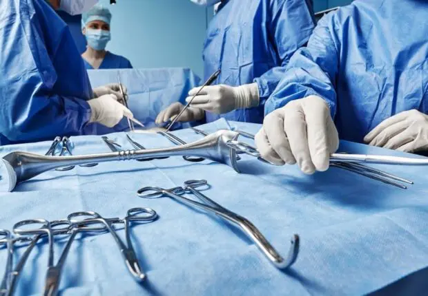 Santé : L’Algérie réalise sa première greffe rénale mini-invasive par cœlioscopie