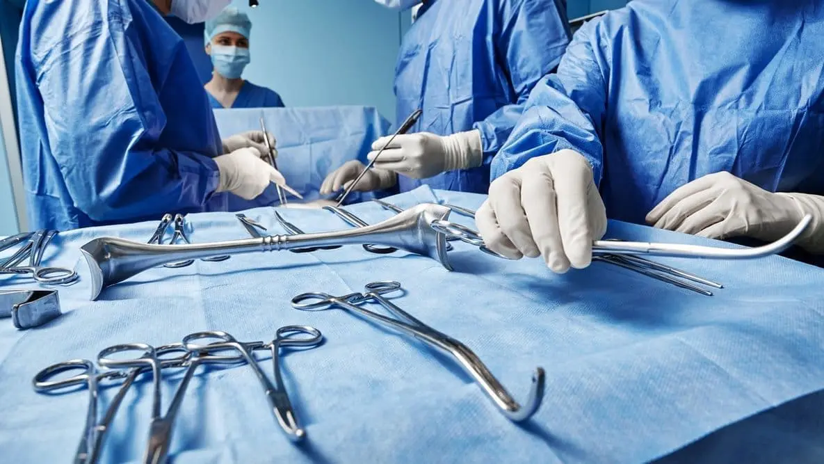 Santé : L’Algérie réalise sa première greffe rénale mini-invasive par cœlioscopie