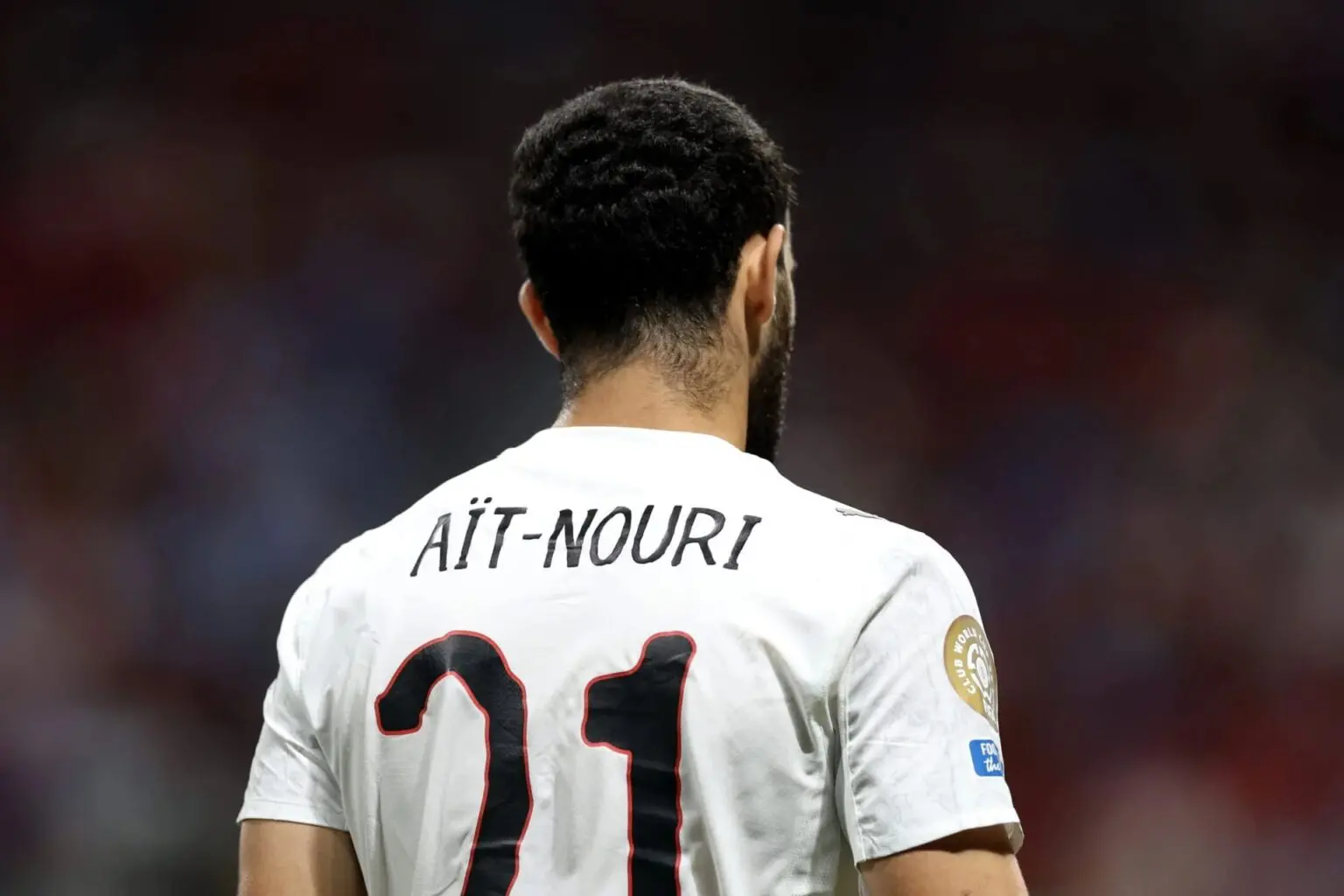 Aït-Nouri réussit son baptême du feu avec Man City, Guardiola salue la performance du joueur