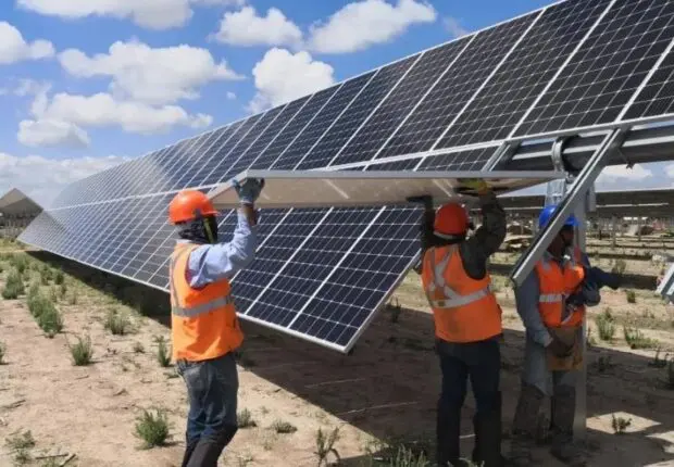 Mégaprojet solaire en Algérie : ce géant mondial s’impose dans le désert