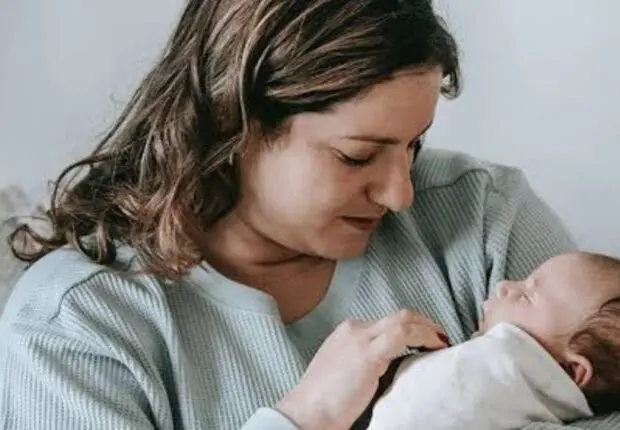 Congé maternité en Algérie : forte hausse du nombre de bénéficiaires en 2024