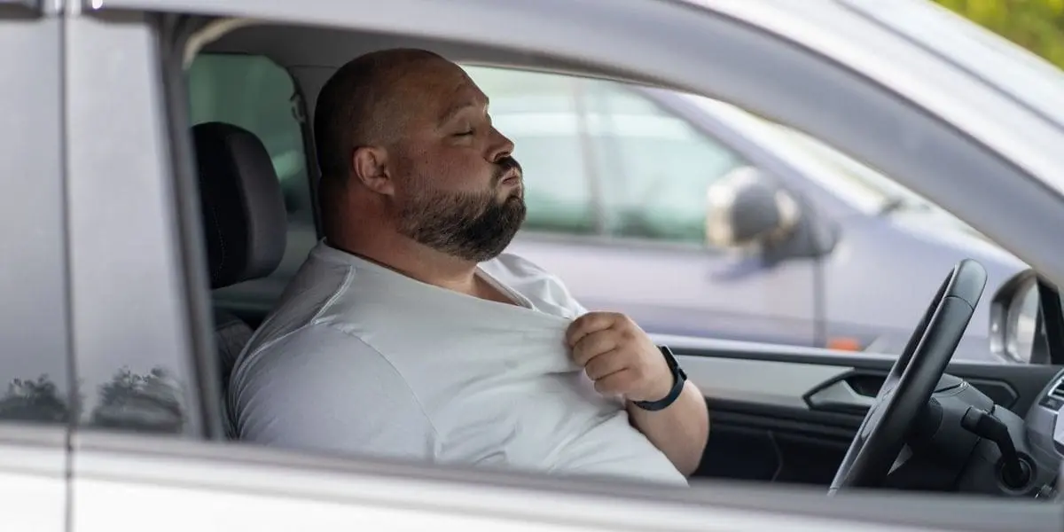 Conduire sous la canicule : 10 réflexes essentiels pour rouler en toute sécurité