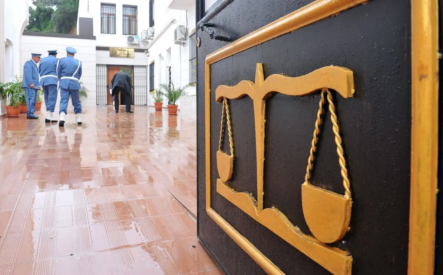 Des employés d’une APC à Alger condamnés pour trafic de documents administratifs