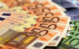 Nouvelles restrictions sur l’allocation touristique de 750 euros : quel impact sur les taux de change ?