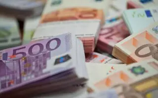 Marché noir des devises en Algérie : après une phase de hausse, l’euro termine l’année sous les 280 DA