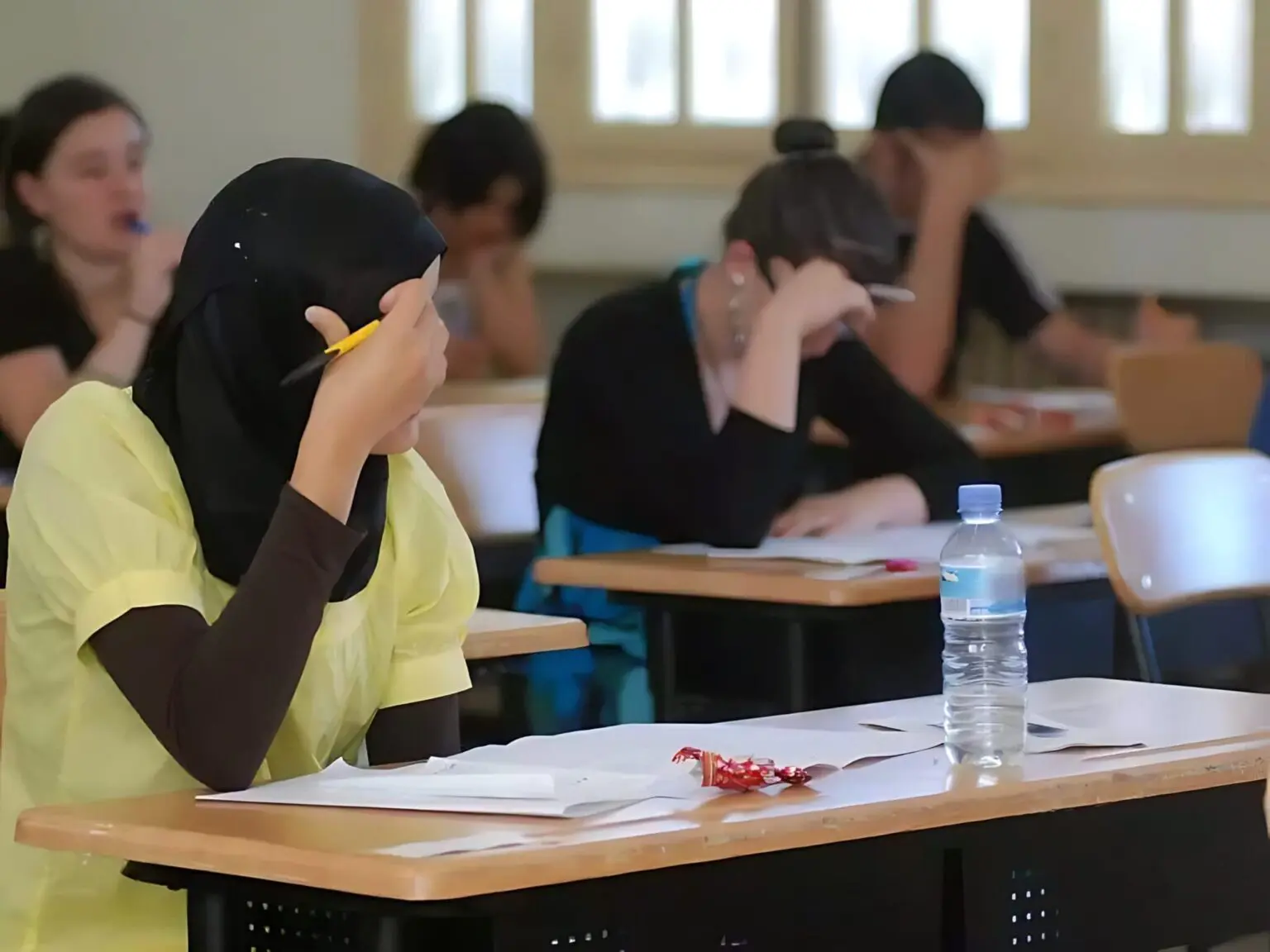 Fraude high-tech : elles divulguent des sujets du BAC par Bluetooth, 2 sœurs condamnées
