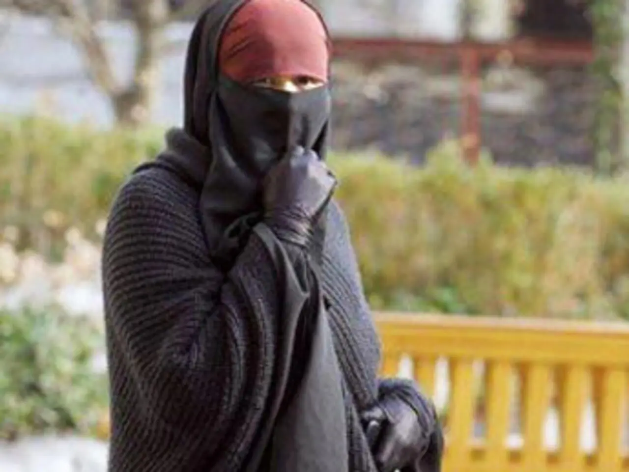 Déguisé en femme pour approcher des enfants : un suspect arrêté à Constantine