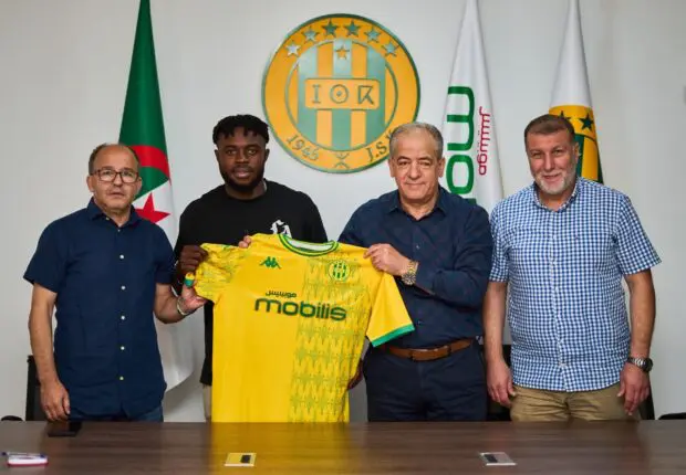 JS Kabylie : le club entame son mercato estival par 2 recrues de taille