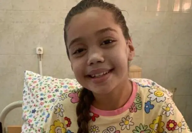 Nour, entre la vie et la mort, attend un transfert médical urgent