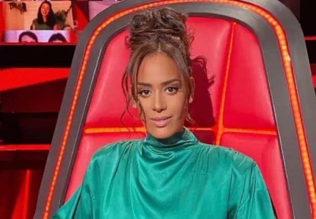 « J’en suis extrêmement fière » : Amel Bent obtient la nationalité algérienne