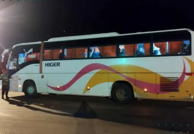 Un passager signale un chauffeur de bus via « Messenger » : la Gendarmerie intervient