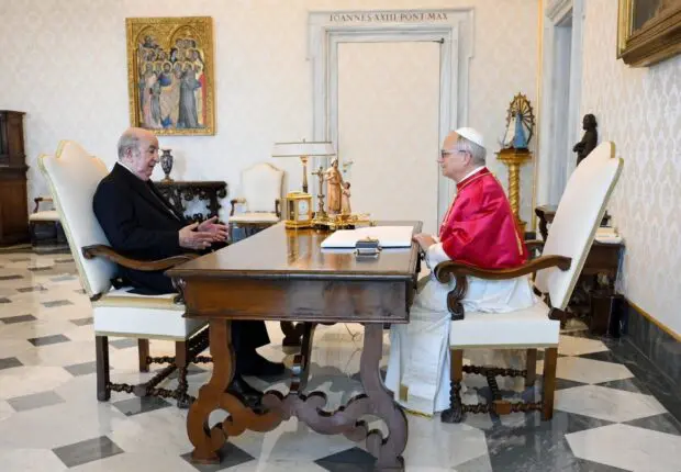 Tebboune reçu par le pape Léon XIV au Vatican