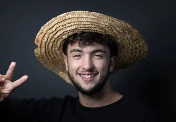 De l’Everest à l’Atlantique : Inoxtag défie la mer en bateau sans moteur, va-t-il réussir ?