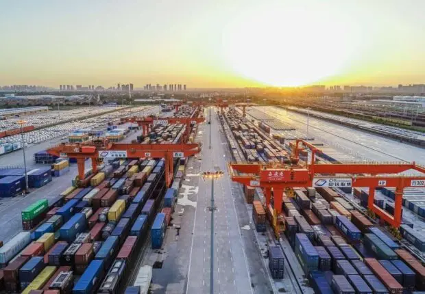 Comment le port sec de Xi’an révolutionne le commerce eurasiatique