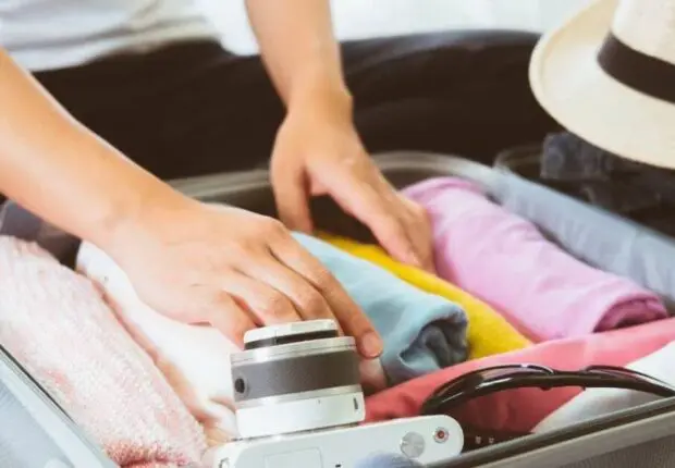Préparer sa valise pour un été algérien : l’essentiel à ne pas oublier