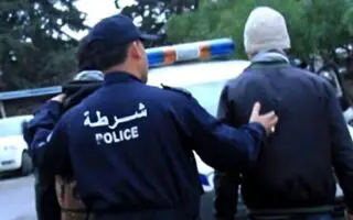 Il vend 3 voitures louées et tente d’accuser sa femme : un escroc écroué à Alger