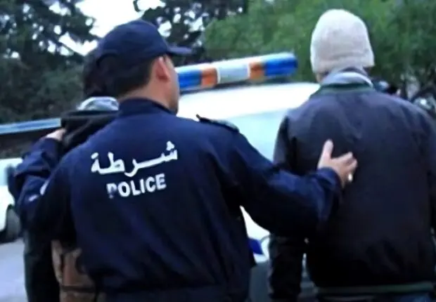 Il brandit une fausse arme sur TikTok : un internaute arrêté pour propos haineux à Alger