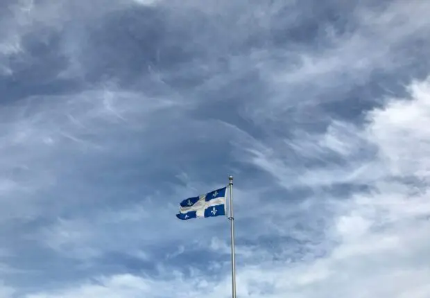 Immigration au Québec : les demandes de regroupement familial gelées jusqu’en juin 2026