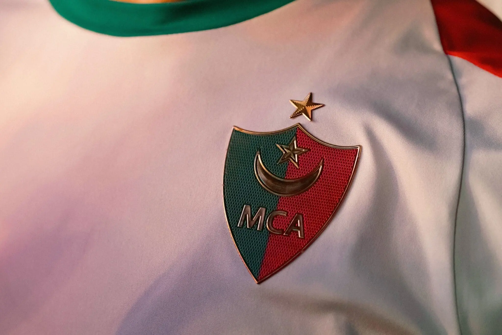 Le MC Alger porte plainte pour avoir utilisé son logo sur des sous-vêtements !