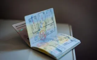 Visa à l’arrivée en Algérie : une baisse des prix se profile pour 2027