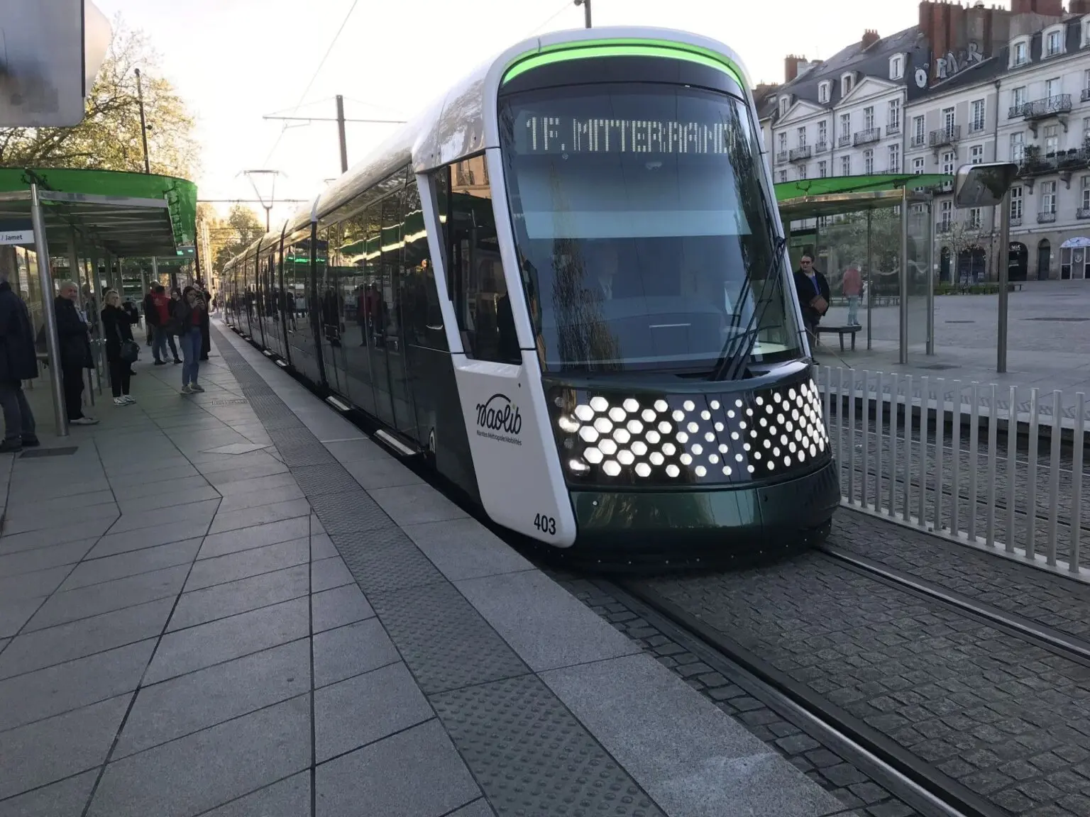 Nantes : une passagère frappée par un Algérien pour avoir demandé de baisser la musique