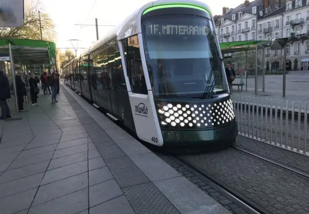 Nantes : une passagère frappée par un Algérien pour avoir demandé de baisser la musique