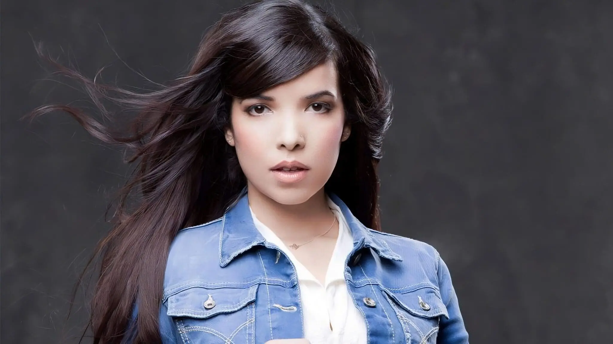 Mieux que Beyoncé et Taylor Swift : Indila explose les compteurs sur YouTube Music