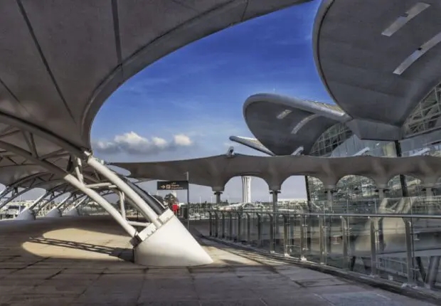 Aéroport d’Alger : modernisation, nouveaux services et des prix enfin accessibles