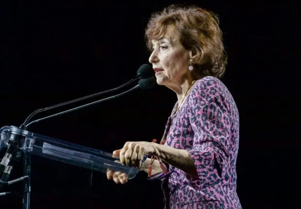 Noëlle Lenoir maintient ses propos polémiques sur les Algériens malgré les plaintes