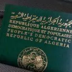 Passeport biométrique algérien : le renouvellement 100 % en ligne bientôt possible pour la diaspora
