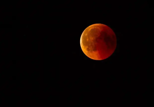 Une spectaculaire éclipse lunaire totale visible en Algérie ce dimanche