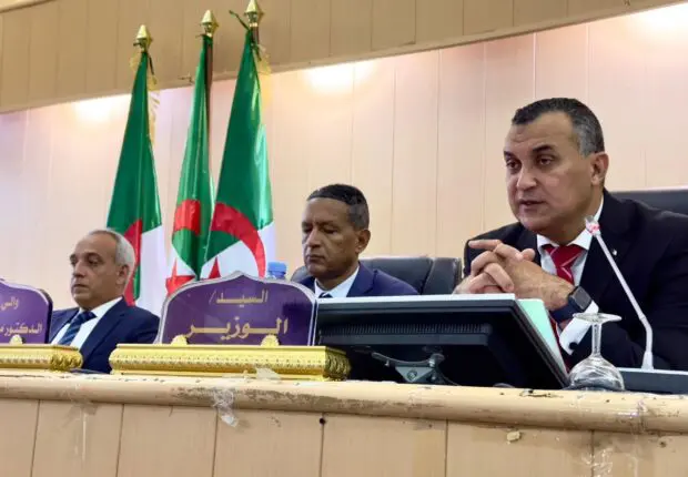 Internet, fibre optique et couverture mobile : les nouvelles directives du ministre