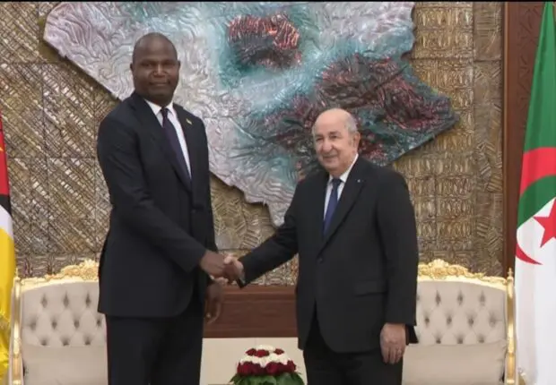 Tebboune accueille le président mozambicain Daniel Chapo