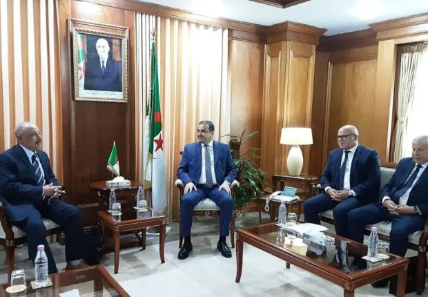 Hydrogène vert : l’Algérie courtisée par un géant koweïtien pour un projet majeur